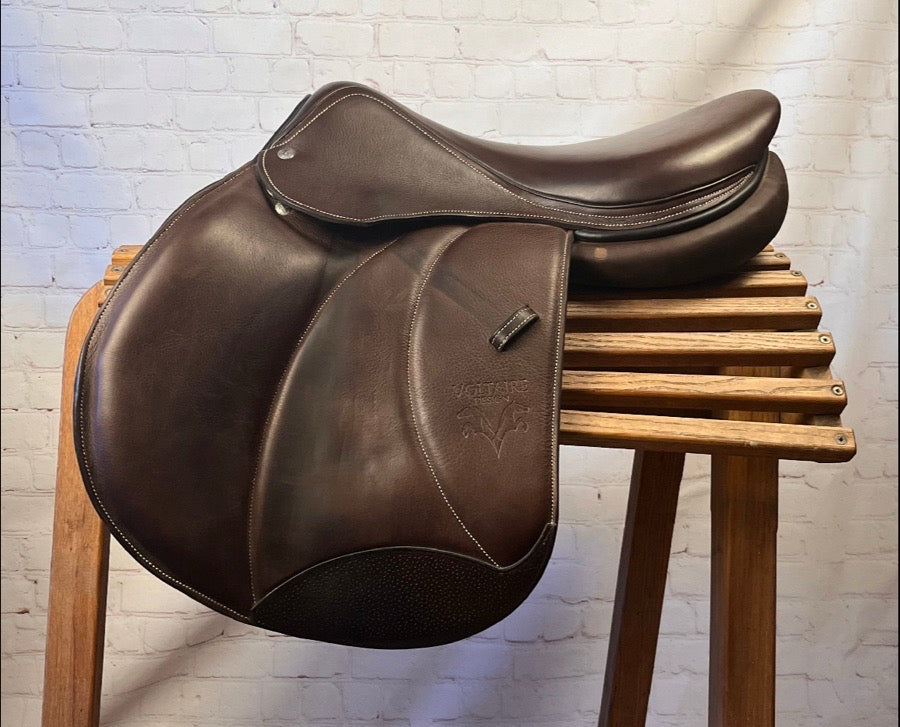 VOLTAIRE Voltaire | Palm Beach | 17.5” | 3AA