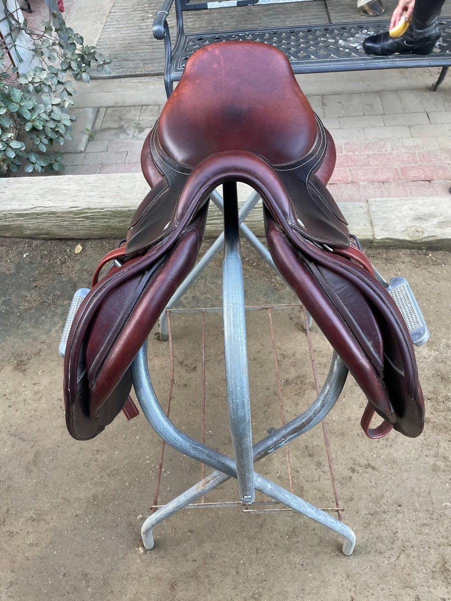 CWD saddle 17.5 seat, grain calf leather