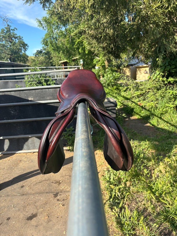 CWD 17” Jumping Saddle