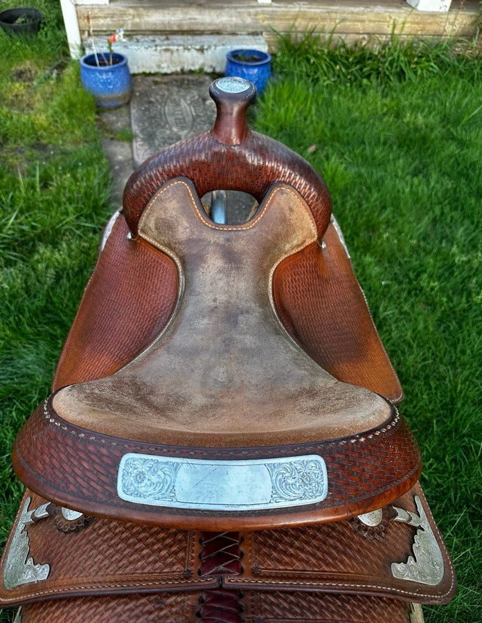 Crates Equiation Show Saddle