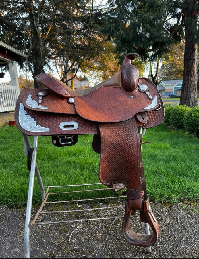 Crates Equiation Show Saddle