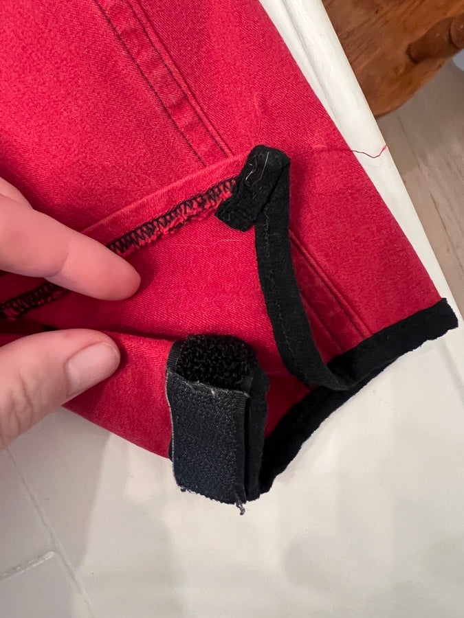 Red breeches 28