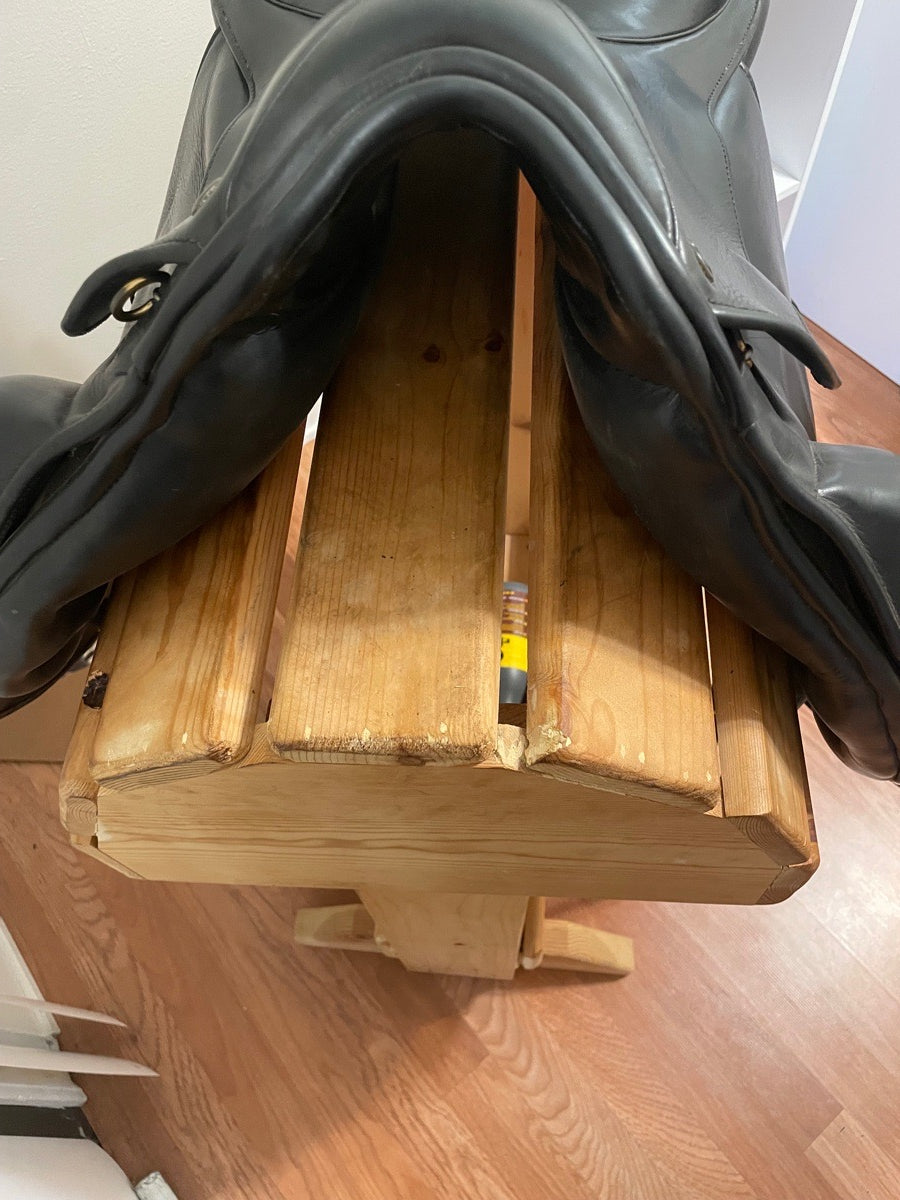 M. TOULOUSE 17.5” M. Toulouse Dressage Saddle (7)