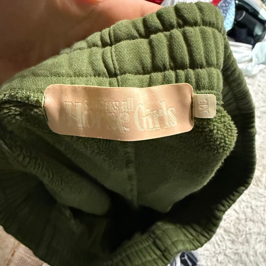 Women’s XL Green Calling All Horse Girls Equestrian Sweatpants. Good Condition.