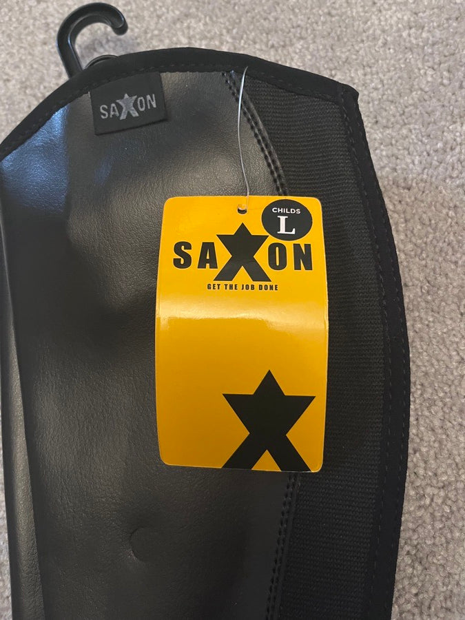 SAXON Black Children’s Large Saxon Syntovia Half Chaps (4)