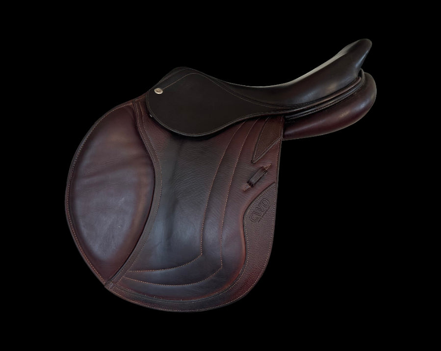 CWD Hunter/Jumper SE02 | 17.5" | 3C Flaps