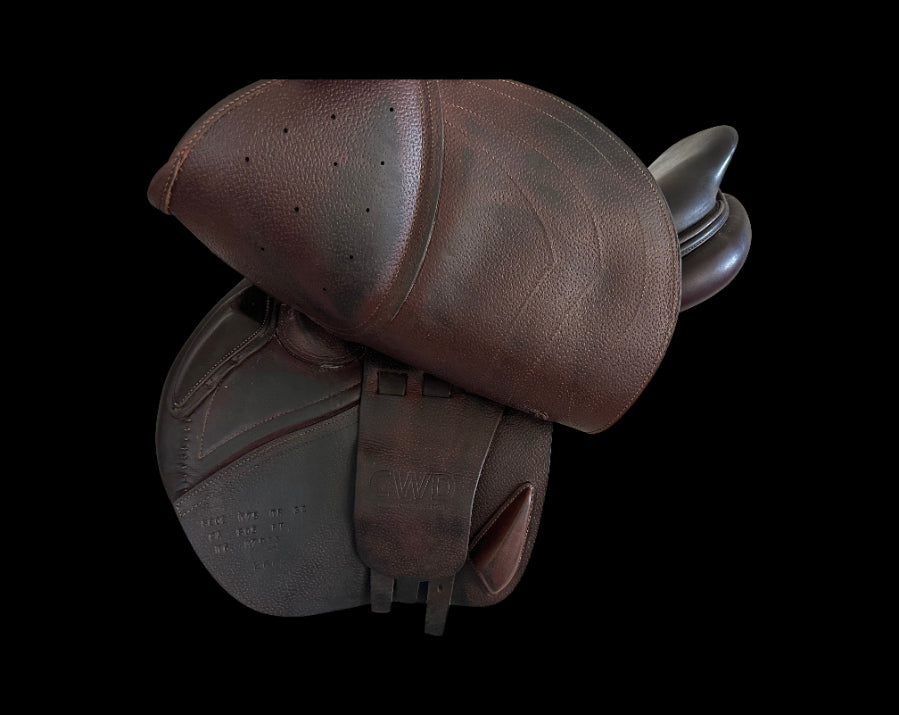 CWD Hunter/Jumper SE02 | 17.5" | 3C Flaps