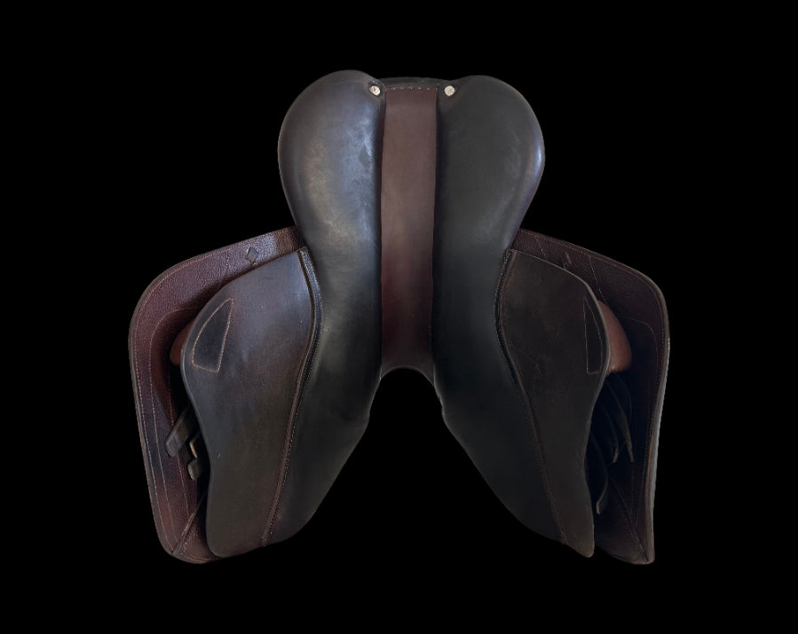 CWD Hunter/Jumper SE02 | 17.5" | 3C Flaps