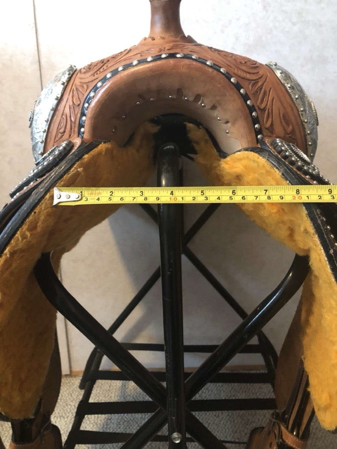 Show Saddle