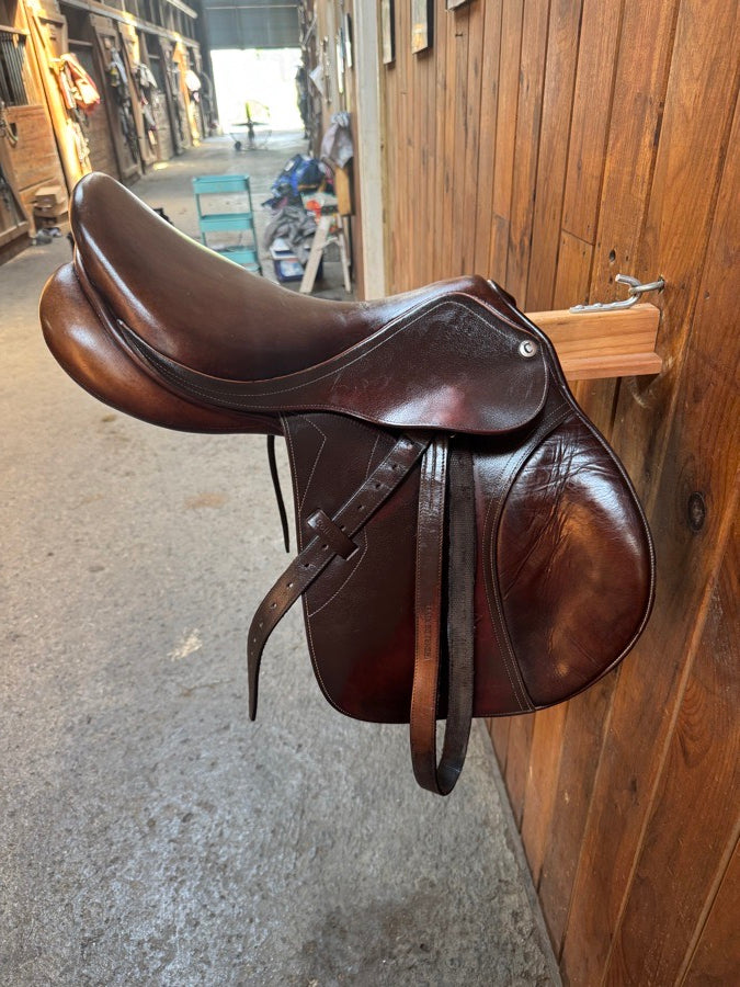 COLLEGIATE 17” Collegiate Saddle