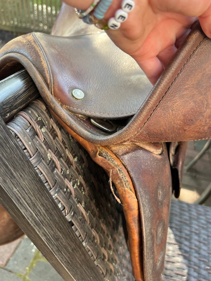 15.5” Crosby jumping saddle