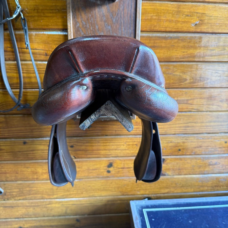 ANTARES 17.5” 3AB Flap Antares Comfort English Horseback Riding Saddle (7)