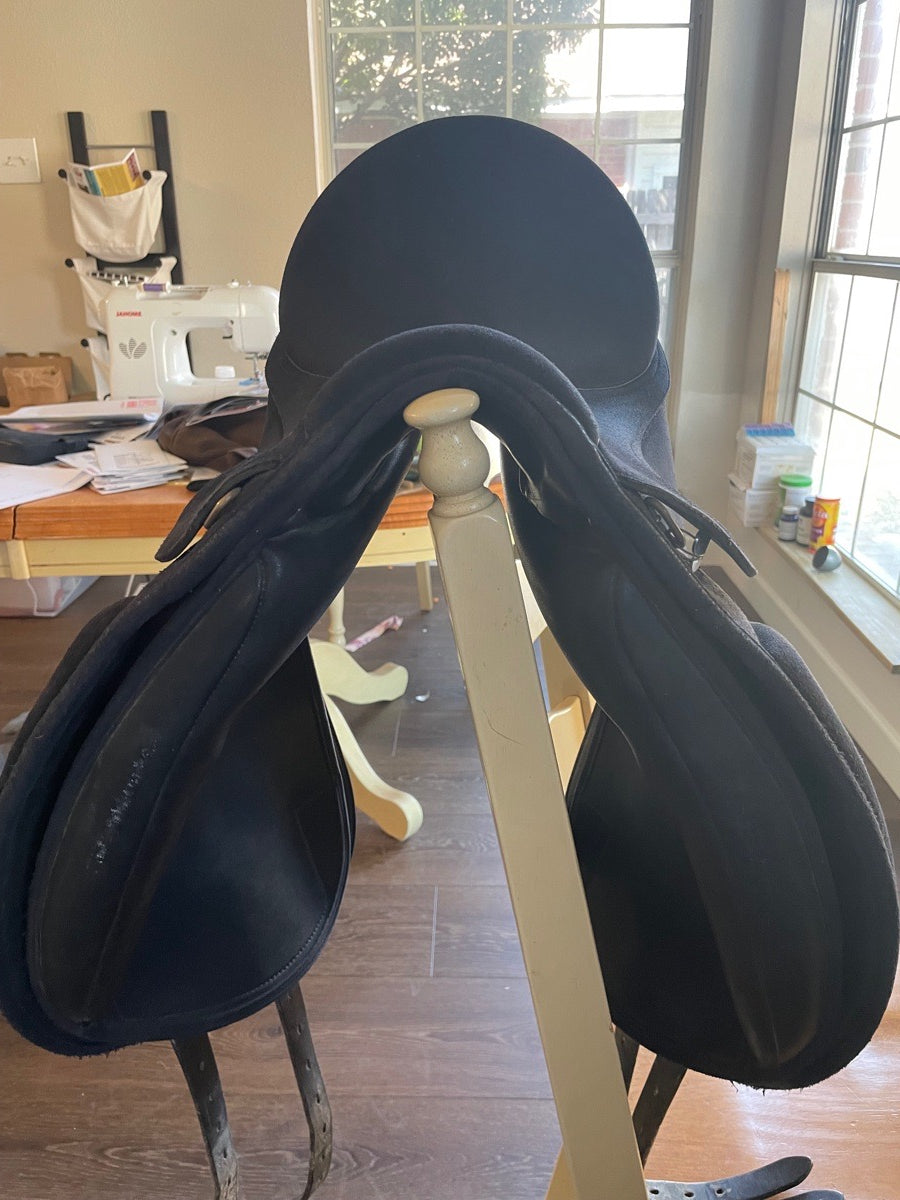 Wintec dressage saddle