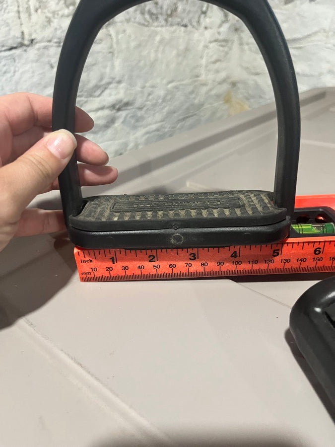 Composti stirrups black