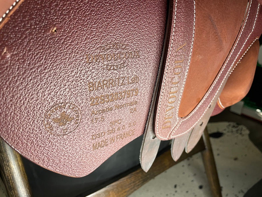 DEVOUCOUX BRAND NEW Devoucoux Biarritz LAB Saddle 17.5” Full Buffalo (4)