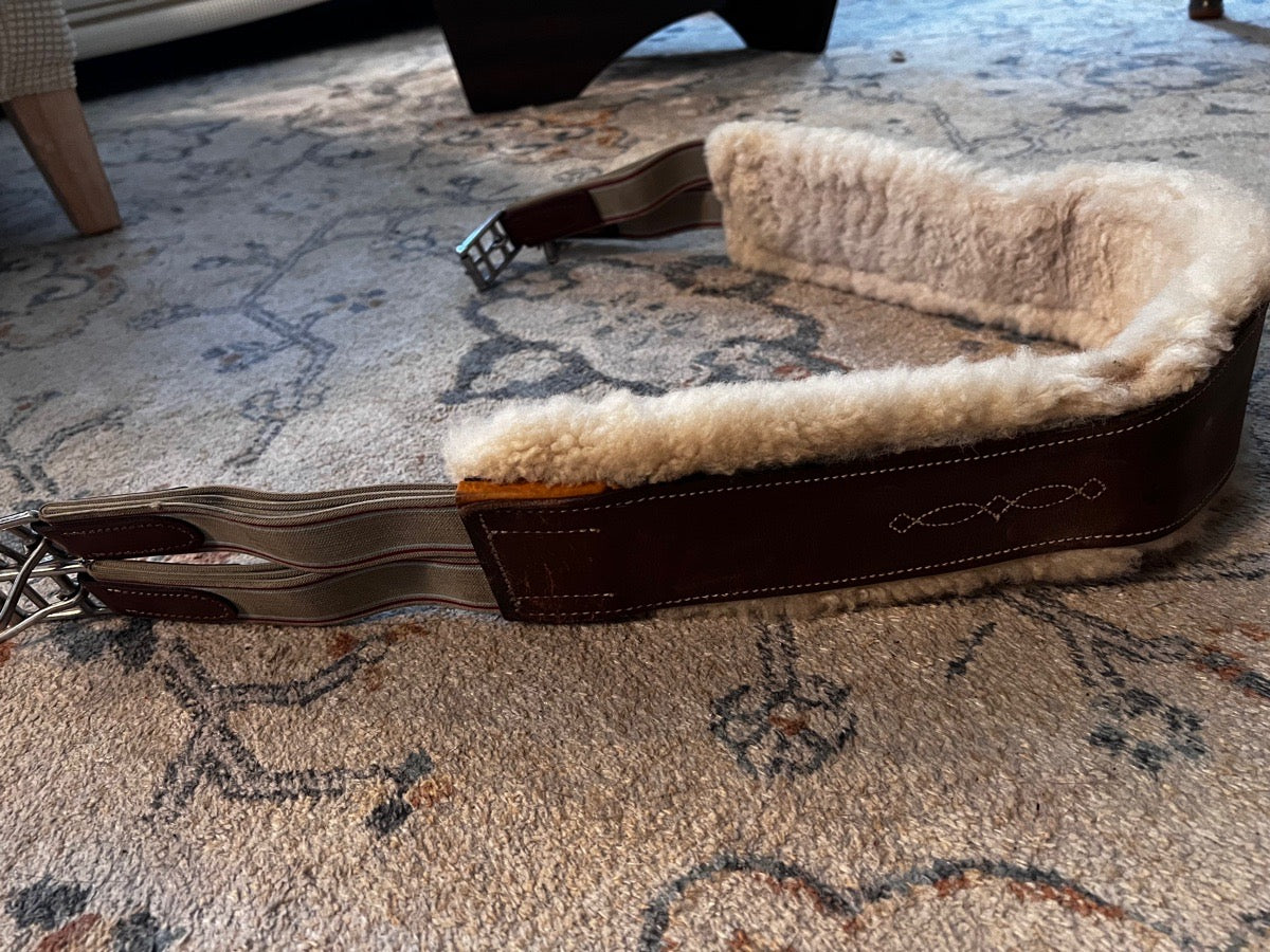 M.TOULOUSE M. Toulouse sheepskin girth 46” (3)