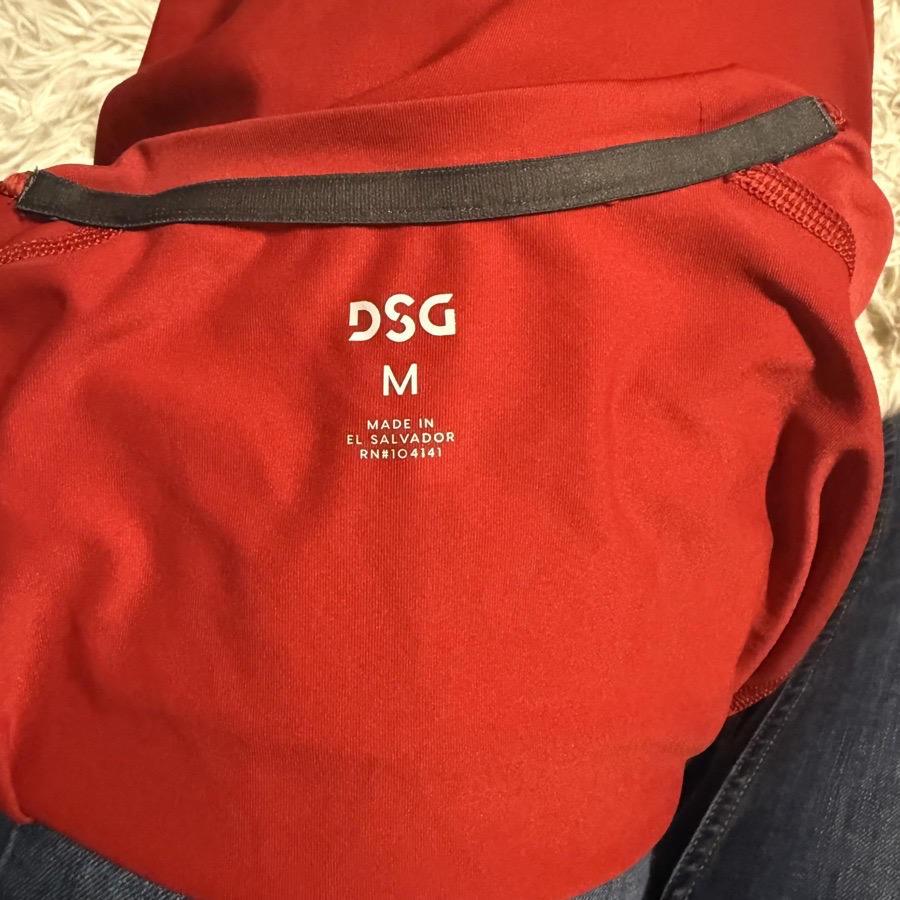 Women’s Medium Red DSG Long Sleeve Horseback Riding Sunshirt. Good Condition.