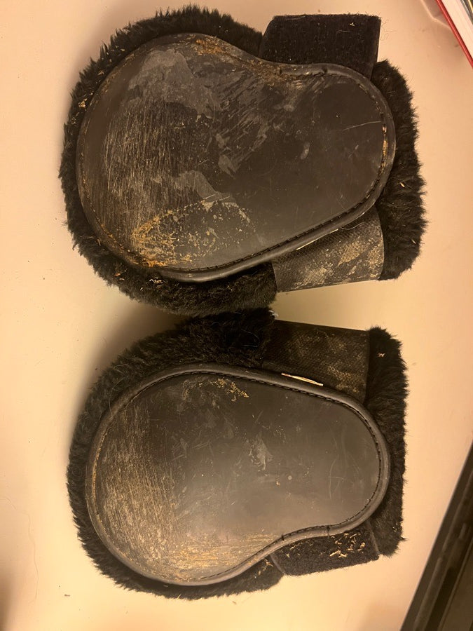 Roma fleece hind boots