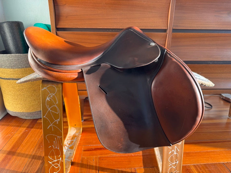 17.5” 2012 Butet Saumur Jump Saddle