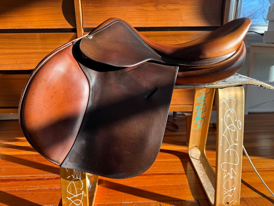 BUTET 17.5” 2012 Butet Saumur Jump Saddle (2)