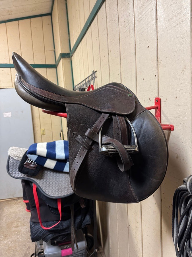 HDR saddle