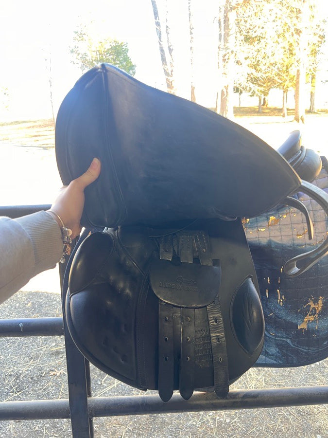 COUNTY County Conquest Saddle (3)