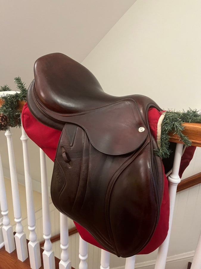 CWD SE01 Hunter/Jumper Saddle 17” / 3L Flaps