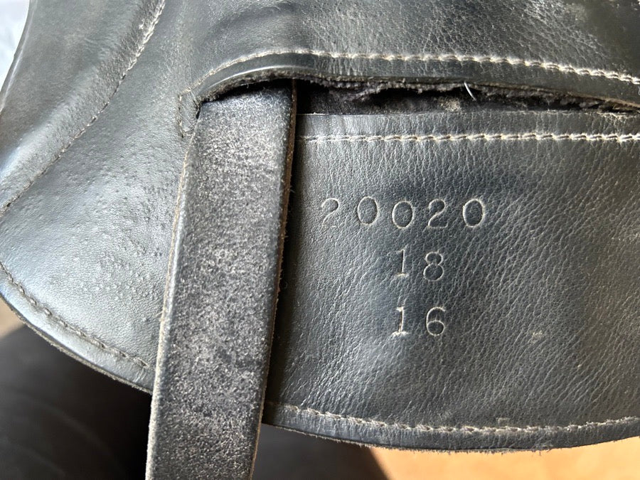 18” Custom Saddlery Wolfgang Matrix Dressage Saddle