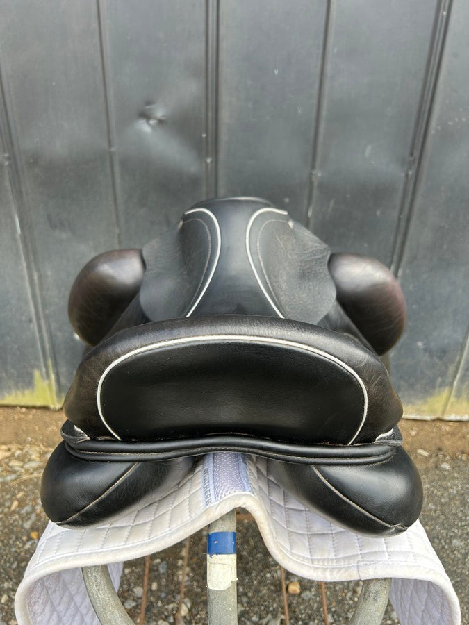 18” Custom Saddlery Wolfgang Matrix Dressage Saddle