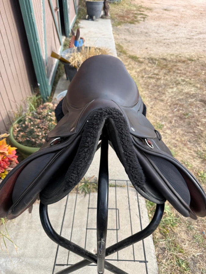 VOLTAIRE 2021 Voltaire Stuttgart 17” (4)