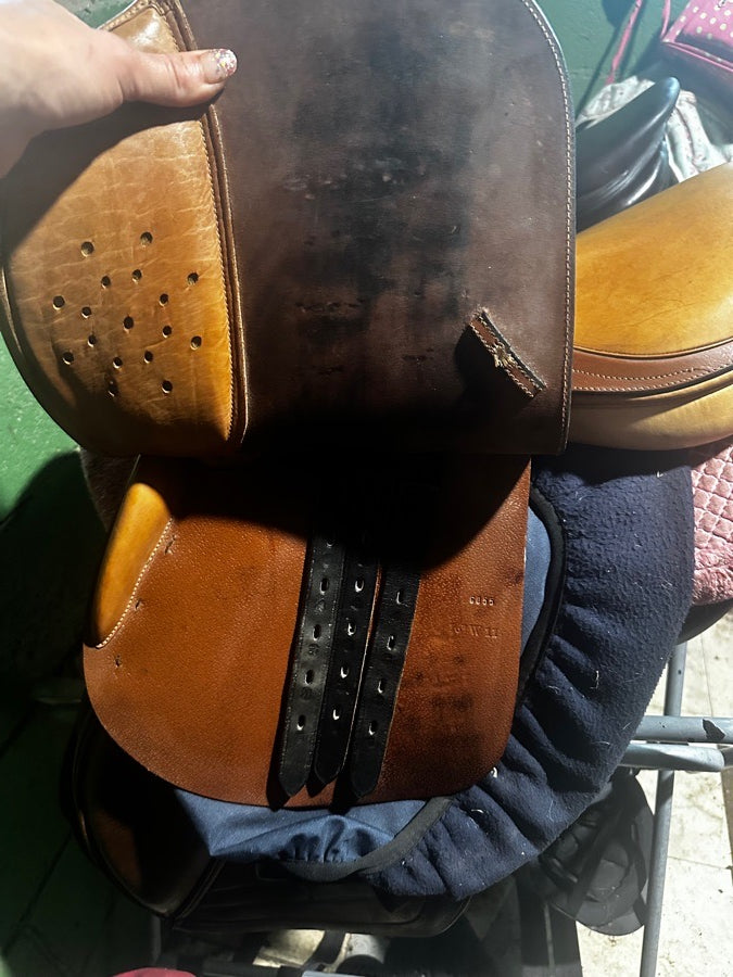 16” wide tree beval saddle