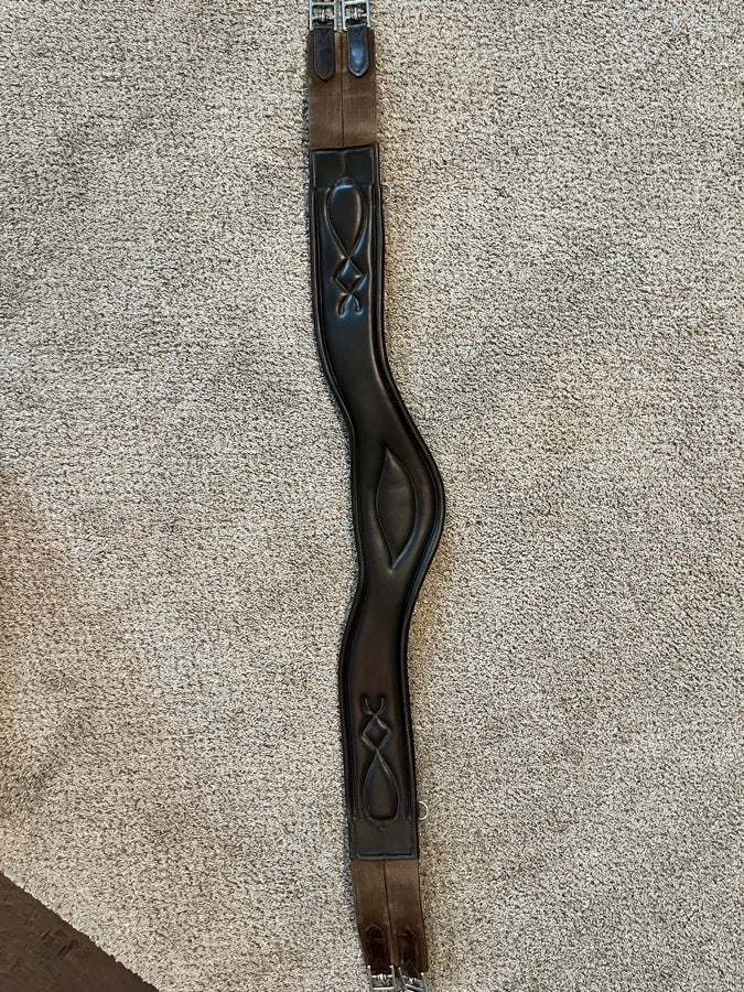 RED BARN 58” Red Barn Long Girth for Hunters (2)
