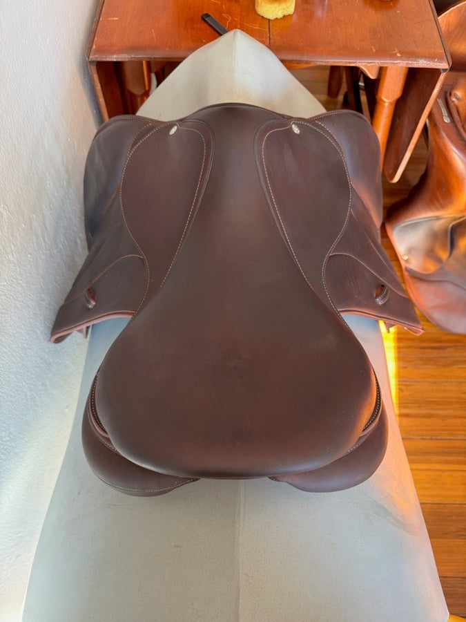 DEVOUCOUX 17.5” 2022 Devoucoux Biarritz O Saddle - 4A - Full Buffalo (8)