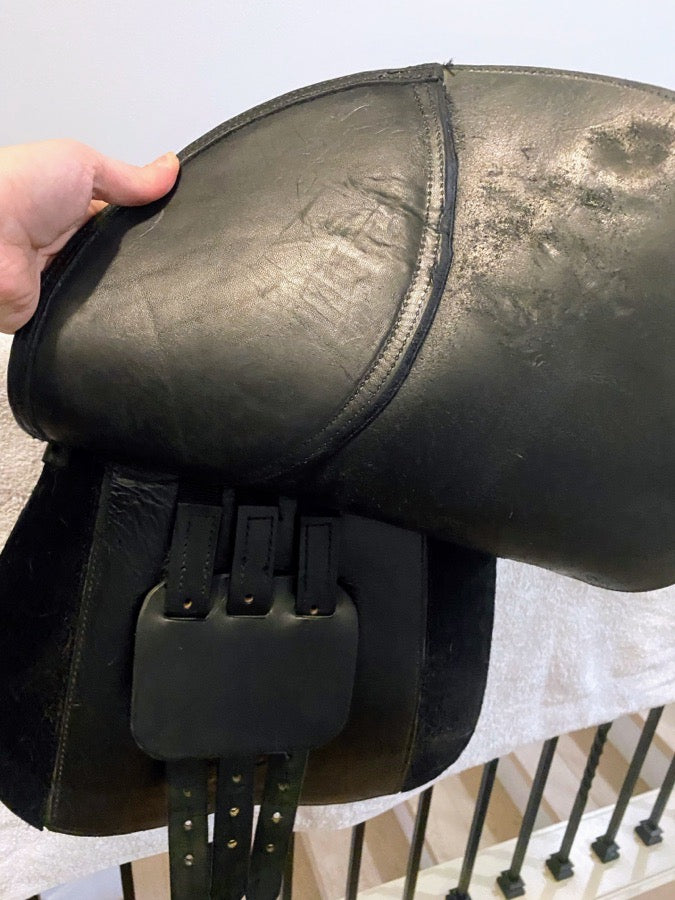 GUC Treeless 18” Seat Ansur Elite Treeless Jumping Saddle. Black.
