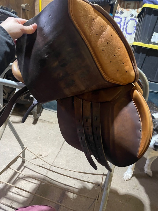 16.5” Harry Dabbs Saddle