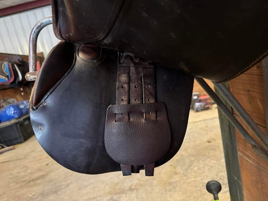 DEVOUCOUX Devoucoux Saddle 17” (3)