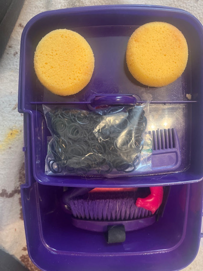 Grooming kit