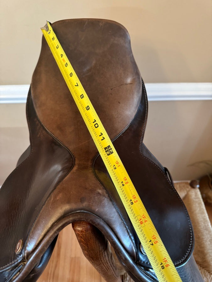 PEGASUS Imperial Pegasus Featherweight Event Saddle 17". (7)