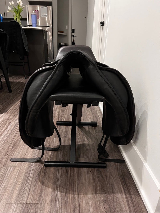 17.5 Hulsebos Dressage Saddle