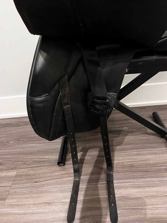 17.5 Hulsebos Dressage Saddle
