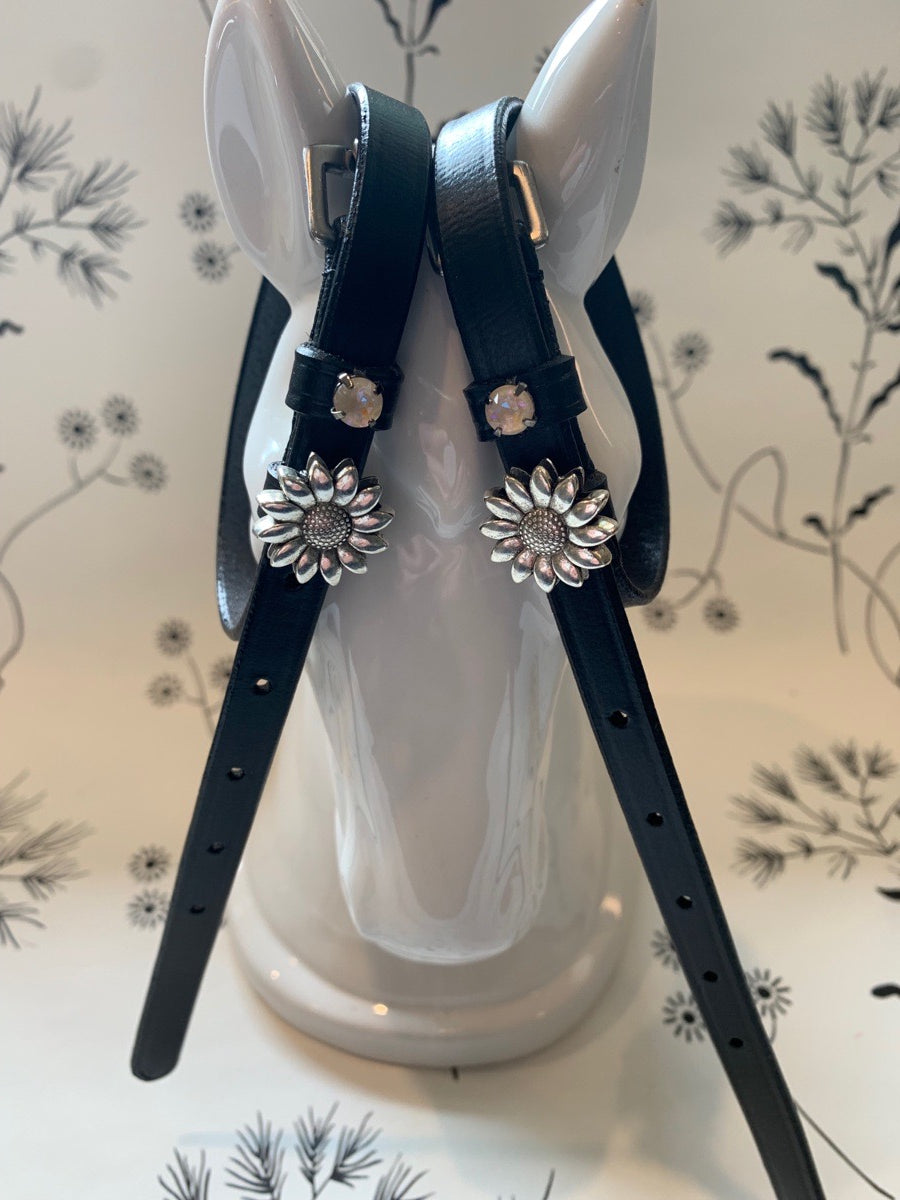Spur straps