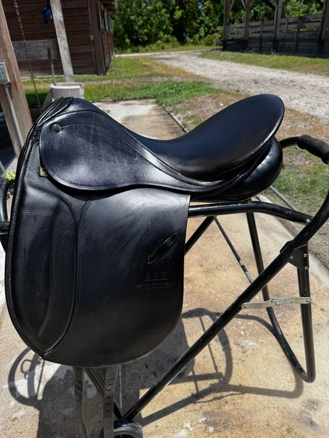 17.5 Steuben dressage saddle