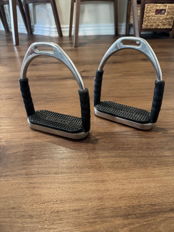 Herm Sprenger 'System-4' Stirrup Irons in Stainless Steel/Black. Size 4.50".