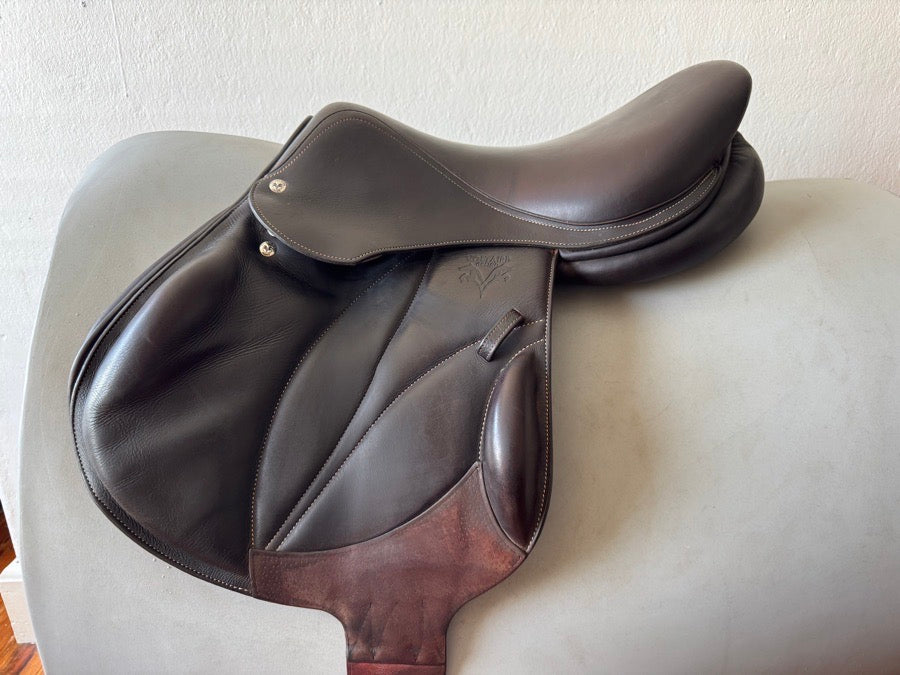 VOLTAIRE 17” Voltaire Lexington Monoflap - Saddle - 0AA Short Flaps - 2019