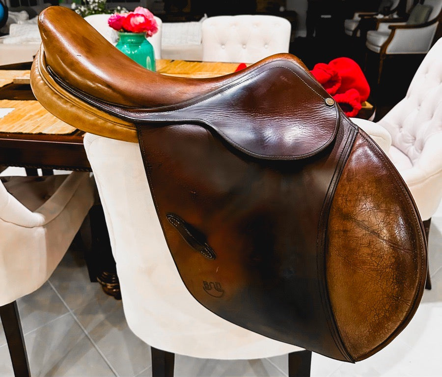 BRUNO DELGRANGE 16.5" PJs Bruno Delgrange Jumping Saddle
