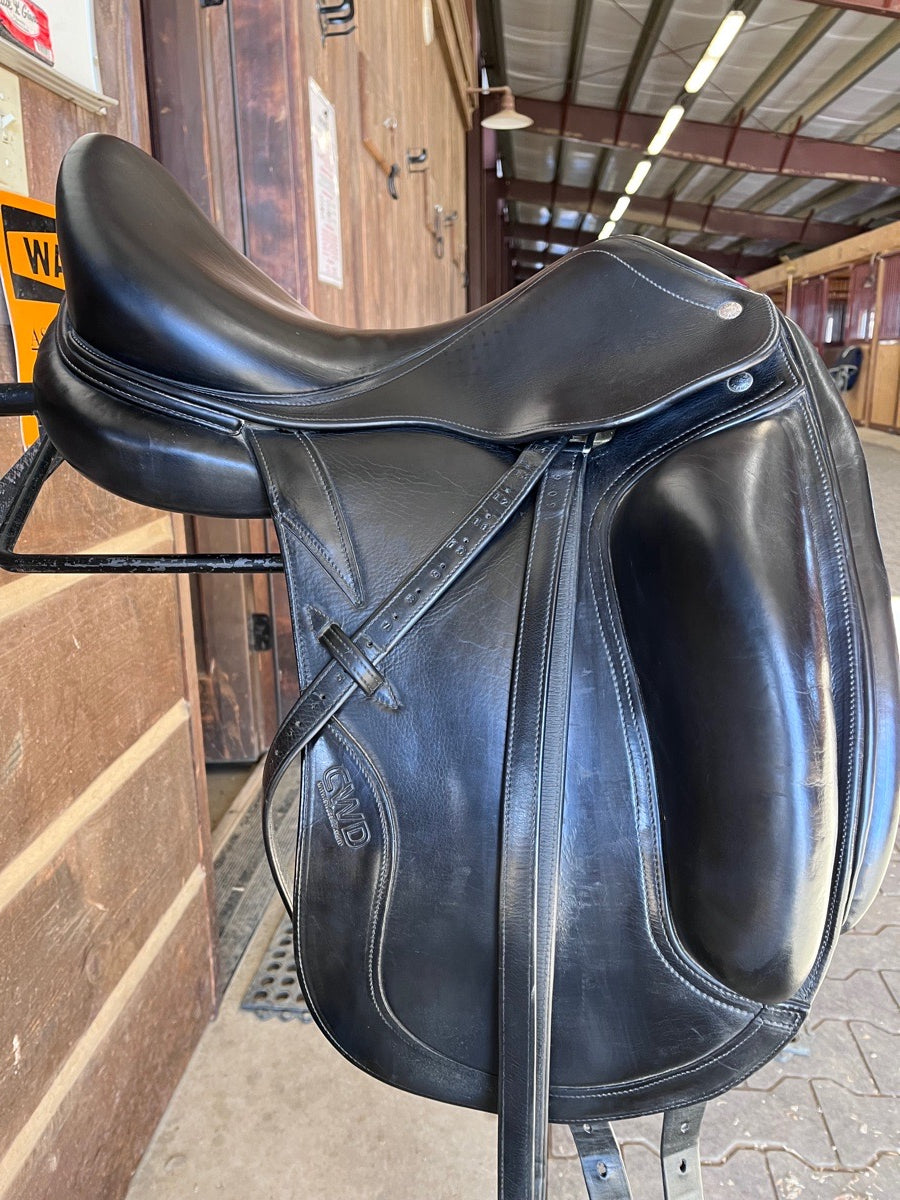 CWD SE08 17” 3XL Dressage Saddle