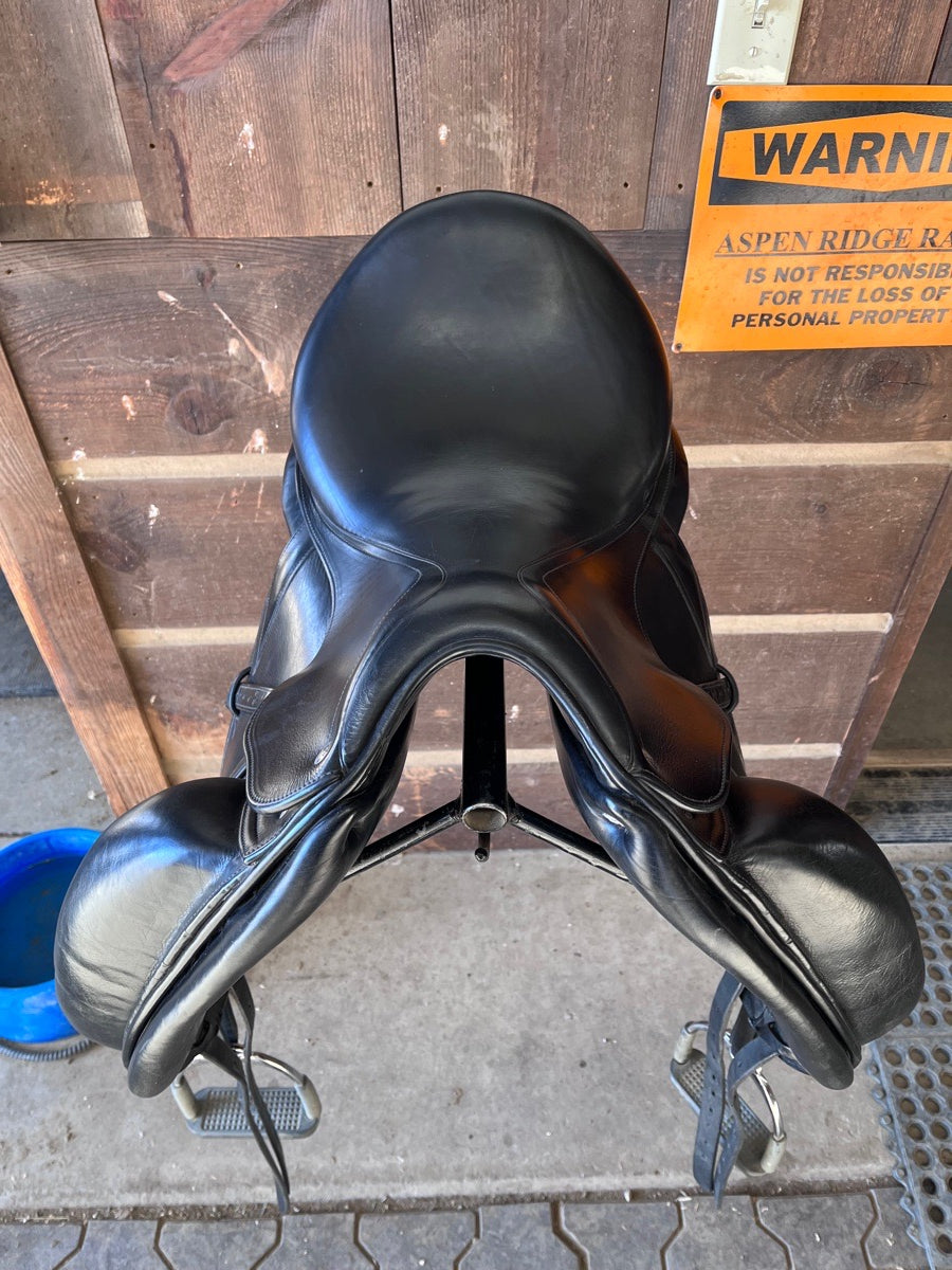 CWD SE08 17” 3XL Dressage Saddle
