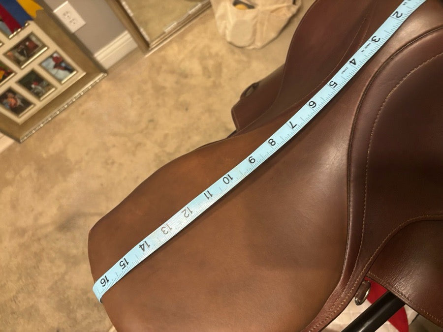 COURBETTE 16” close contact English saddle (5)