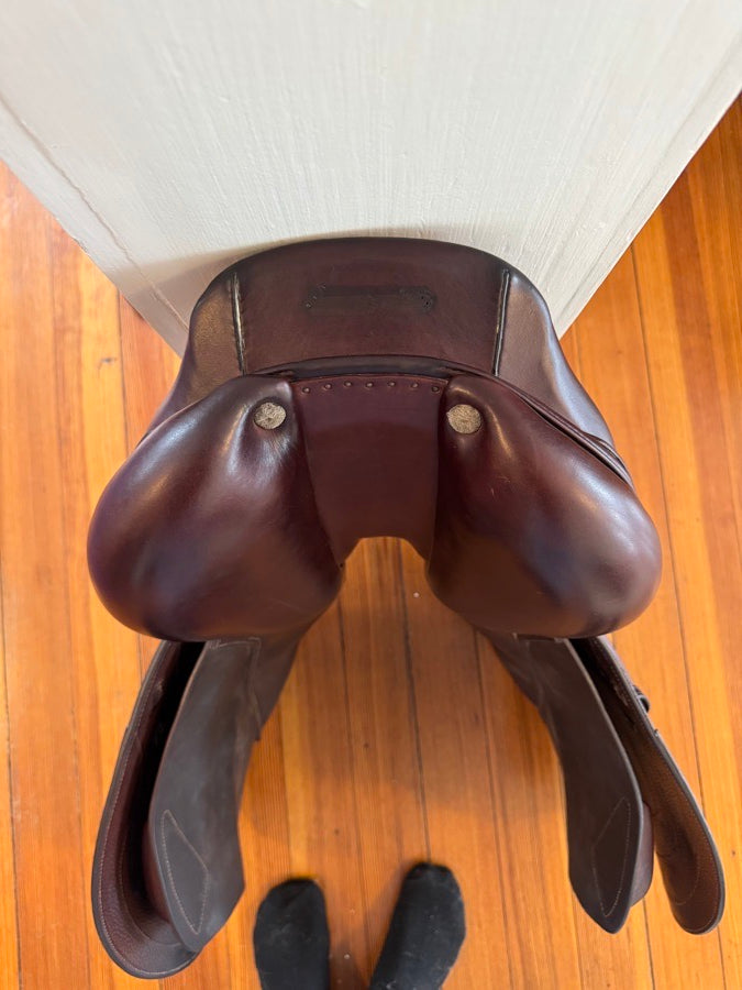 18” 2016 CWD SE02 Jump Saddle - Ful Buffalo - 3L - MINT!