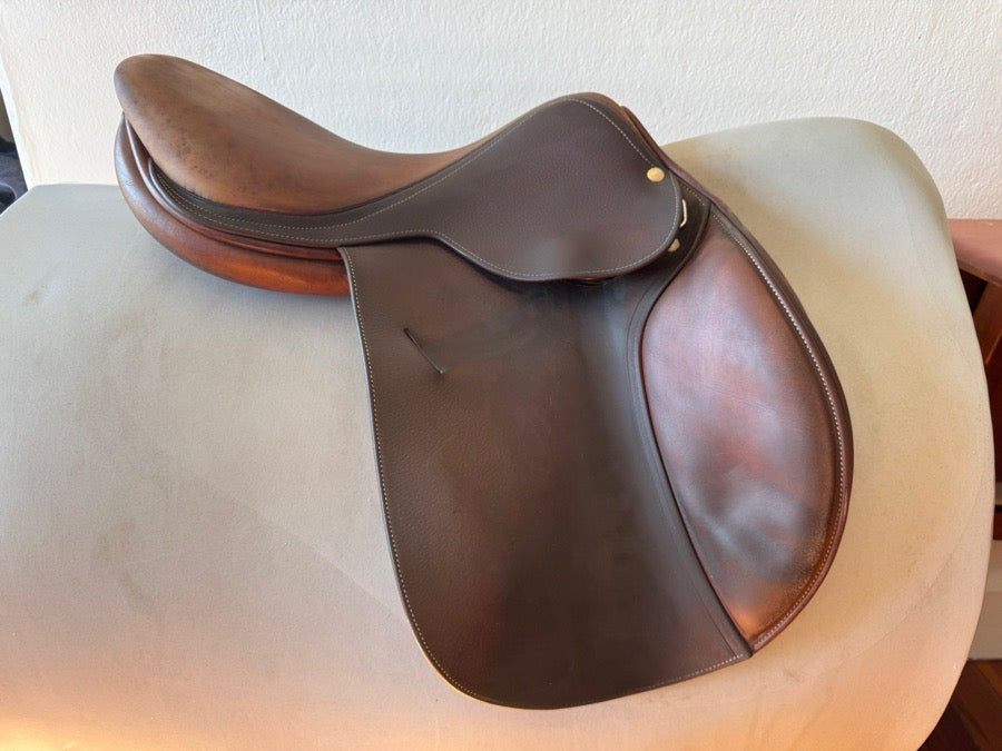 BUTET 17” Butet Saddle - “P” Seat - 1 Flaps (7)